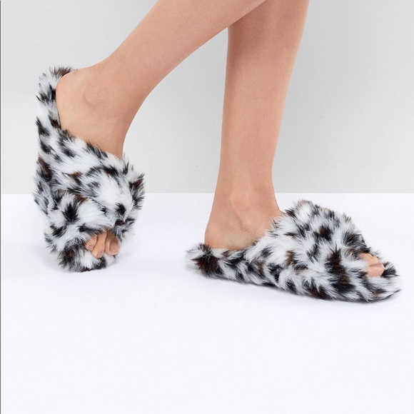 NWOT ASOS White Leopard Print Slippers - Picture 1 of 4
